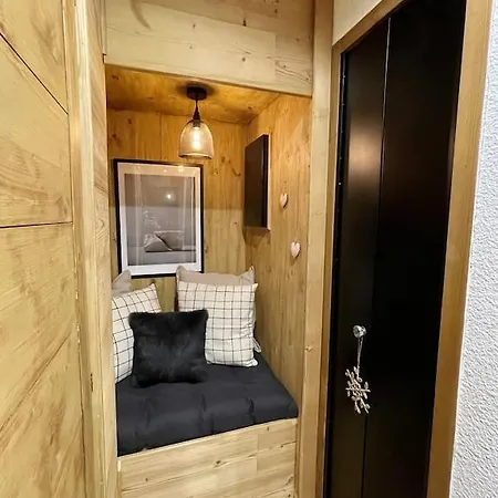 -white Aster- Charming Renovated Megeve