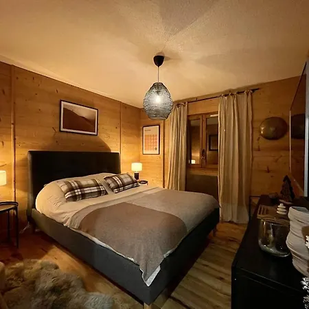 -white Aster- Charming Renovated
